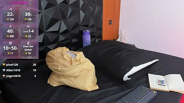 Snapshot of Wendy_Marchall chatting on 02-03-25, 10:21 Wendy Marchall online show from 02-03-25, 10:21