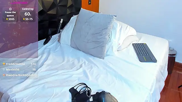 Snapshot of Wendy_Marchall chatting on 02-24-25, 10:36 Wendy Marchall online show from 02-24-25, 10:36