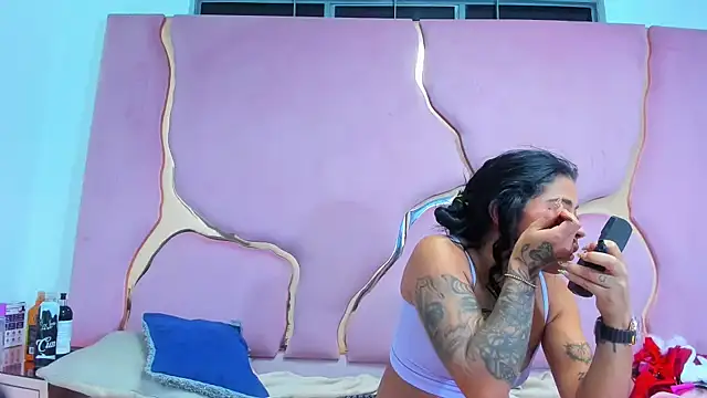 MelissaAndZeuss online show from 12-31-24, 08:26