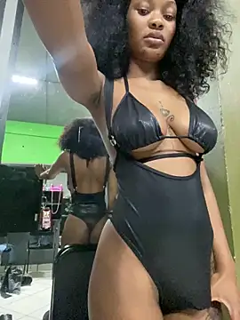 Snapshot of mmbaliii chatting on 12-29-24, 12:52 mmbaliii online show from 12-29-24, 12:52