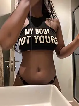 Snapshot of mmbaliii chatting on 11-27-25, 10:39 mmbaliii online show from 11-27-25, 10:39