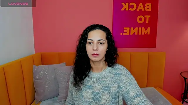 Snapshot of Linda_Insatiable chatting on 03-10-25, 01:34 Linda Insatiable online show from 03-10-25, 01:34