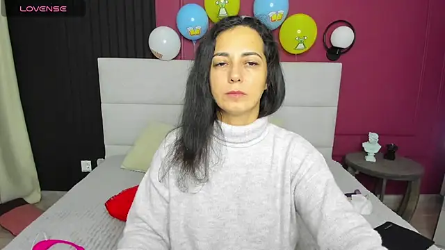 Snapshot of Linda_Insatiable chatting on 10-03-25, 12:51 Linda Insatiable online show from 10-03-25, 12:51