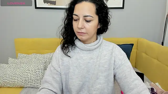 Snapshot of Linda_Insatiable chatting on 11-15-25, 01:36 Linda Insatiable online show from 11-15-25, 01:36