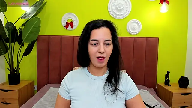 Snapshot of Linda_Insatiable chatting on 01-09-26, 01:30 Linda Insatiable online show from 01-09-26, 01:30