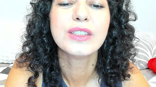 Snapshot of Linda_Insatiable chatting on 07-29-26, 01:26 Linda Insatiable online show from 07-29-26, 01:26