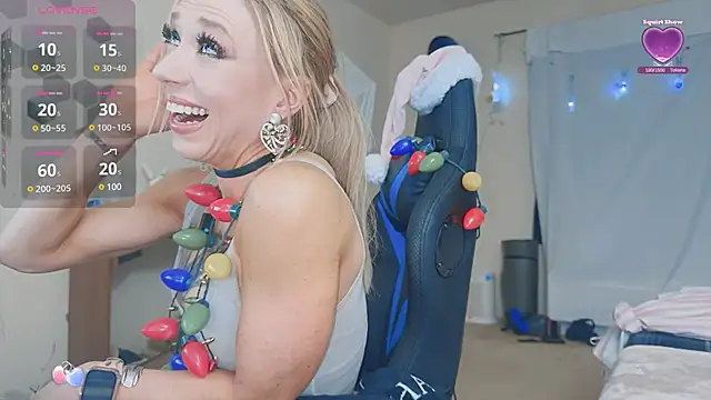 VeronicaRonnieTaylor online show from 12-24-24, 08:11