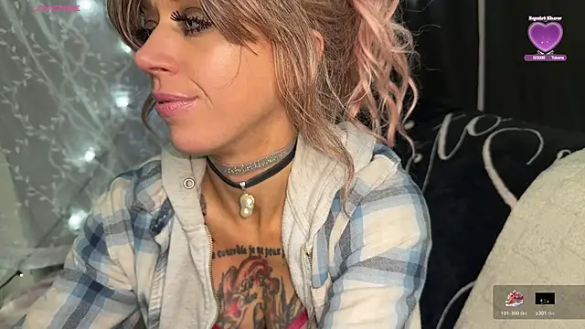 VeronicaRonnieTaylor online show from 10-29-25, 04:26