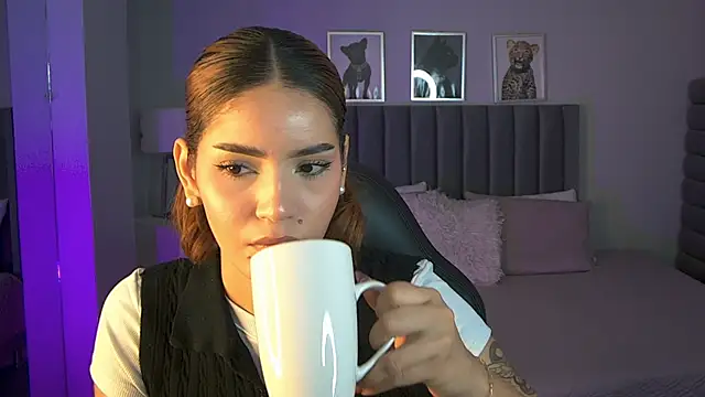 Snapshot of Madie__collins chatting on 05-06-26, 11:59 Madie collins online show from 05-06-26, 11:59