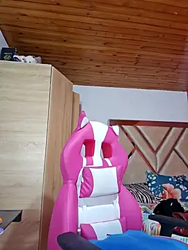 Shermie24 online show from 02-26-25, 01:21