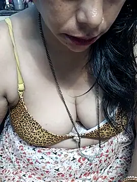 Urmila bhabhii online show from 10-11-25, 05:17