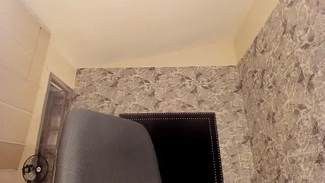 Estrella05  online show from 12-22-24, 04:28