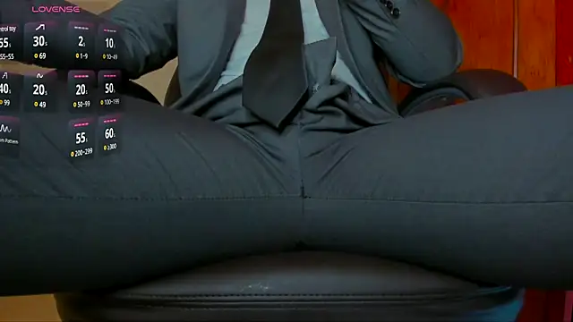 Snapshot of MrLonely02 chatting on 02-19-25, 09:14 MrLonely02 online show from 02-19-25, 09:14