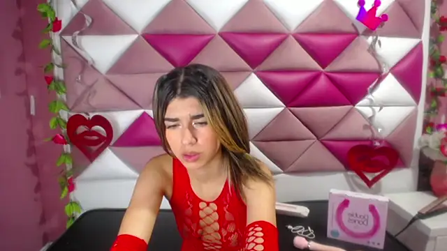 NahomiConnor  online show from 01-17-25, 06:54