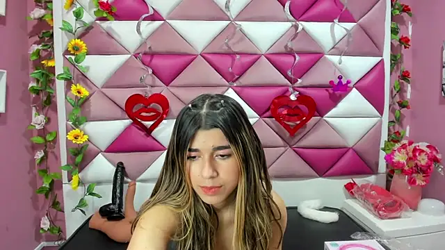 NahomiConnor  online show from 03-08-25, 04:17