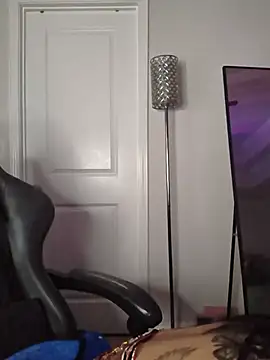butterflybootyy online show from 06-15-26, 08:27