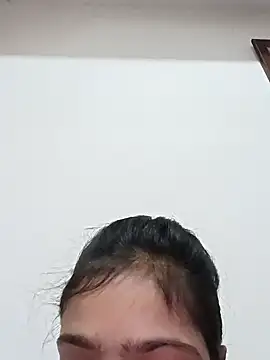 Snapshot of Riyu_05 chatting on 12-14-24, 06:56 Riyu 05 online show from 12-14-24, 06:56