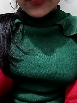 Snapshot of Riyu_05 chatting on 12-15-24, 10:28 Riyu 05 online show from 12-15-24, 10:28