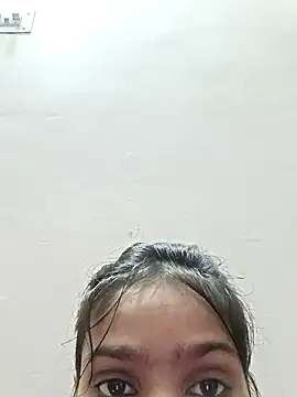 Snapshot of Riyu_05 chatting on 12-18-24, 10:08 Riyu 05 online show from 12-18-24, 10:08