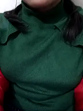 Snapshot of Riyu_05 chatting on 12-27-24, 06:24 Riyu 05 online show from 12-27-24, 06:24