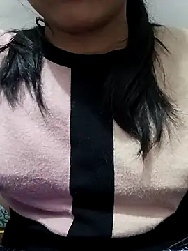 Snapshot of Riyu_05 chatting on 12-28-24, 10:25 Riyu 05 online show from 12-28-24, 10:25