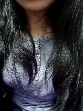 Snapshot of Riyu_05 chatting on 01-06-25, 08:57 Riyu 05 online show from 01-06-25, 08:57