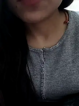 Snapshot of Riyu_05 chatting on 01-06-25, 12:02 Riyu 05 online show from 01-06-25, 12:02