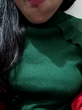 Snapshot of Riyu_05 chatting on 01-13-25, 10:25 Riyu 05 online show from 01-13-25, 10:25