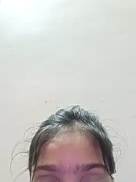 Snapshot of Riyu_05 chatting on 02-13-25, 10:23 Riyu 05 online show from 02-13-25, 10:23