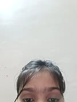 Snapshot of Riyu_05 chatting on 02-15-25, 10:22 Riyu 05 online show from 02-15-25, 10:22