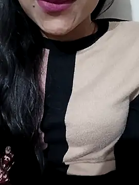 Snapshot of Riyu_05 chatting on 02-24-25, 10:26 Riyu 05 online show from 02-24-25, 10:26