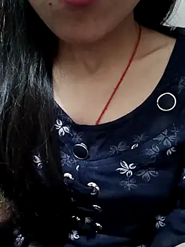 Snapshot of Riyu_05 chatting on 03-03-25, 10:38 Riyu 05 online show from 03-03-25, 10:38