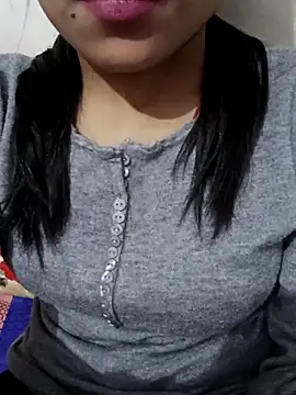 Snapshot of Riyu_05 chatting on 03-06-25, 06:30 Riyu 05 online show from 03-06-25, 06:30