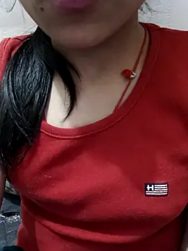 Snapshot of Riyu_05 chatting on 03-21-25, 09:45 Riyu 05 online show from 03-21-25, 09:45