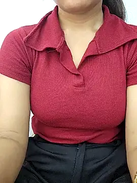 Snapshot of Riyu_05 chatting on 09-18-25, 09:11 Riyu 05 online show from 09-18-25, 09:11