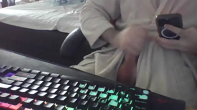 squiddy 69 online show from 09-25-25, 01:48