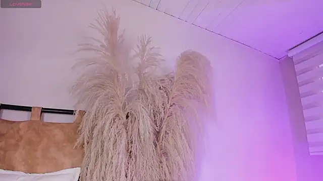 ariana rosse   online show from 01-21-25, 03:43