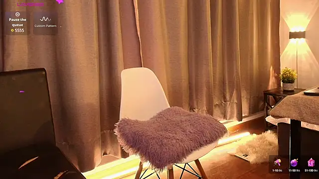 Snapshot of Chloe_Cherry21 chatting on 03-07-25, 06:02 Chloe Cherry21 online show from 03-07-25, 06:02