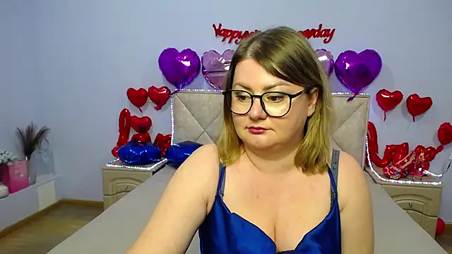 ZannaDreil online show from 02-17-25, 10:58