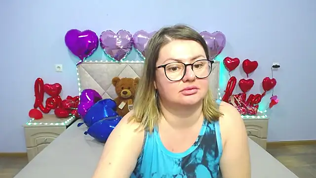 ZannaDreil online show from 03-04-25, 05:21