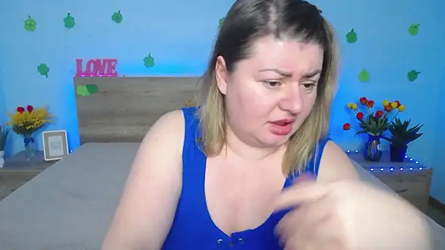 ZannaDreil online show from 03-23-25, 01:20