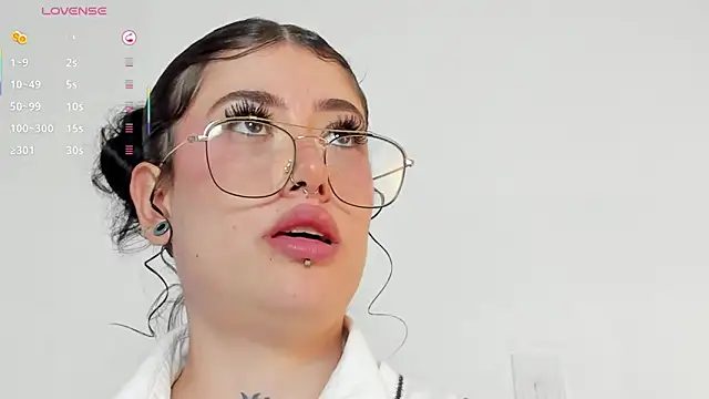 melody suarez online show from 03-09-25, 02:07