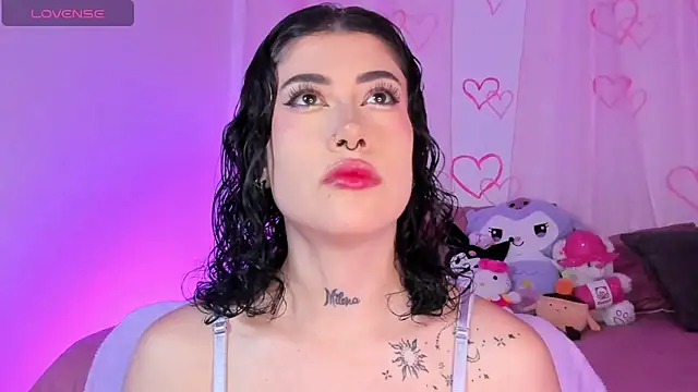 melody suarez online show from 09-28-25, 05:51