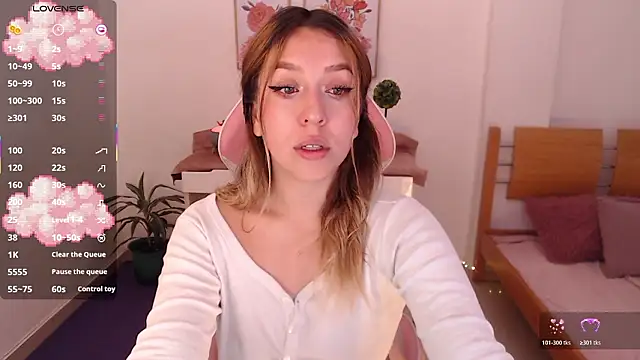 Snapshot of Dahlia__espresso chatting on 02-11-26, 09:09 Dahlia espresso online show from 02-11-26, 09:09