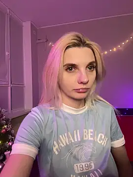 LoveLuna  online show from 01-02-25, 01:27