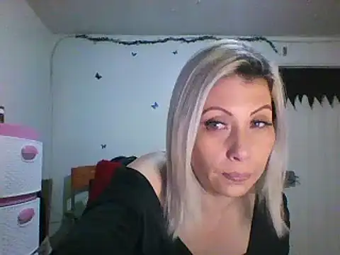 alixia81 online show from 01-09-25, 09:37