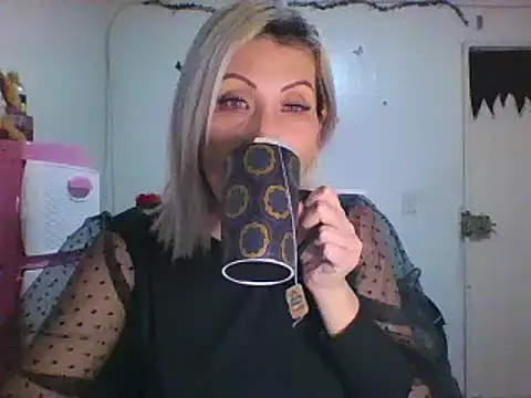 alixia81 online show from 01-15-25, 09:35