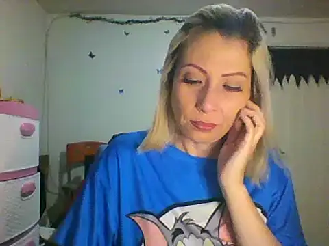 alixia81 online show from 01-23-25, 09:50