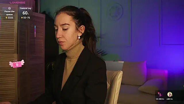 Belle Via online show from 11-14-25, 03:33