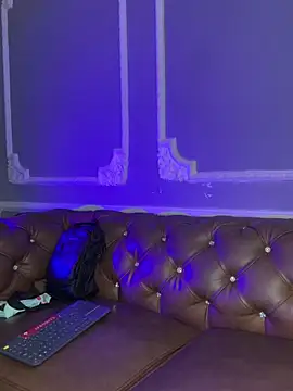 AaronCruz  online show from 03-07-25, 07:16